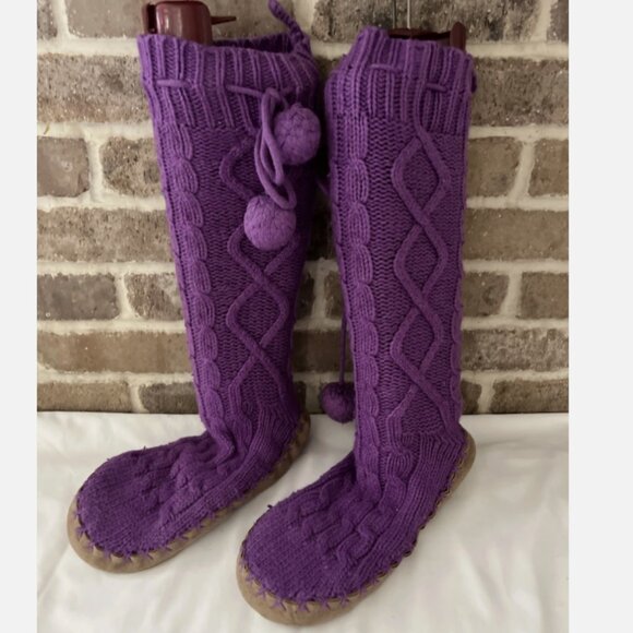 PINK Victorias Secret Y2K Purple Cable Knit Sweater Booties Slippers Poms Size L - Picture 1 of 8